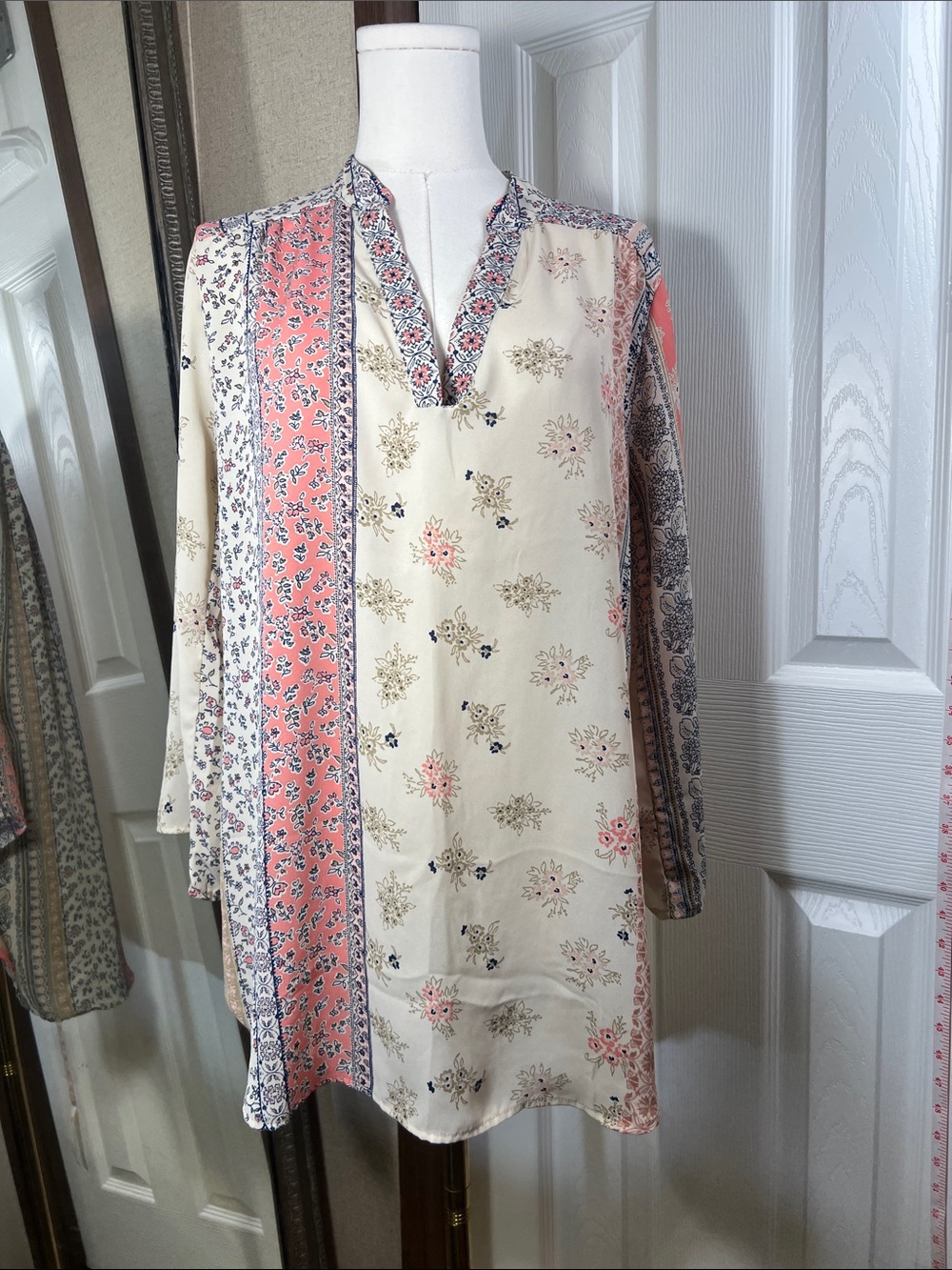Boho Split-Neck Floral Tunic Blouse in Cream and Coral